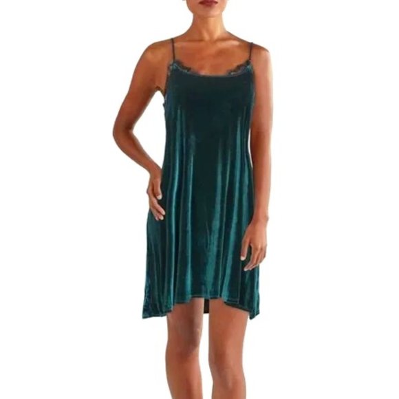 ANTHROPOLOGIE Maronie Velvet Mini Slip Party Dress in Emerald Green Size Medium - Picture 2 of 9